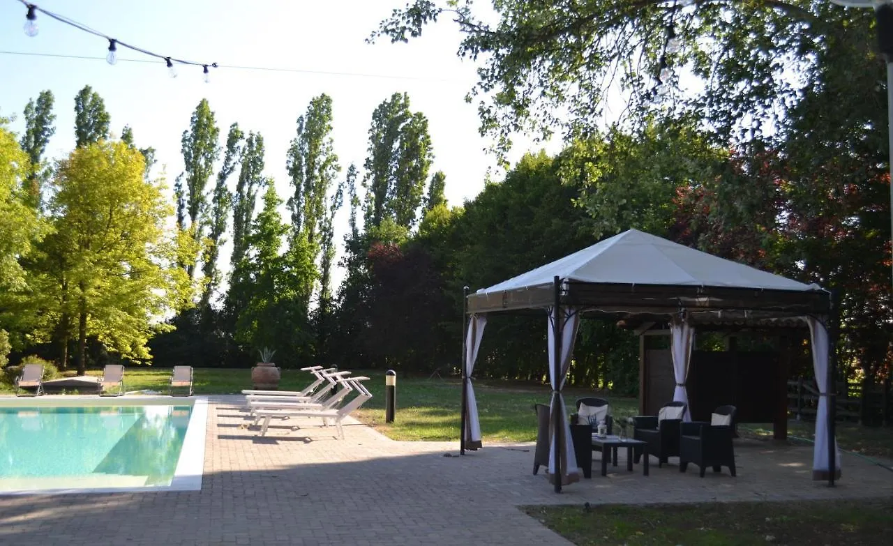 La Locanda Nel Frutteto Rovereto sulla Secchia Bed & Breakfast